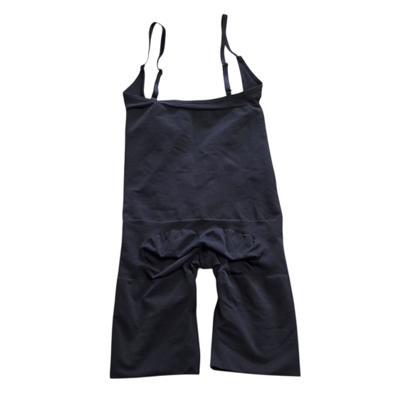 Skims Seamless Sculpt BUTT LIFTING OPEN BUST BODYSUIT Onyx Black Small NWOT - Picture 4 of 6